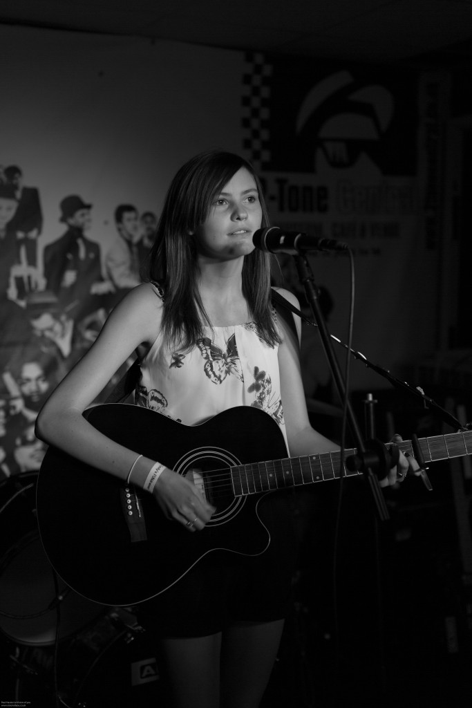 singing Jolene for the 3rd time ever live
