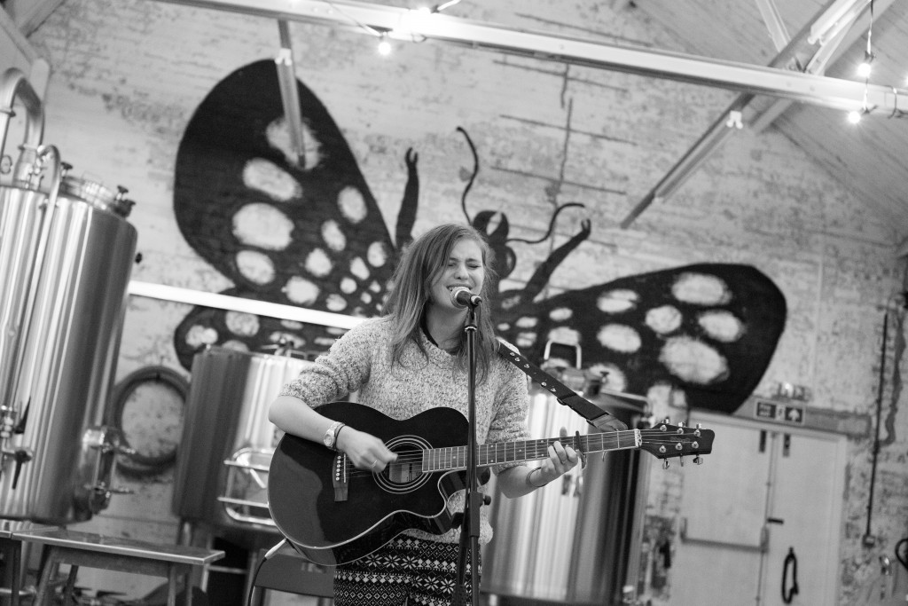 kiaya lyons, a girl and her guitar.