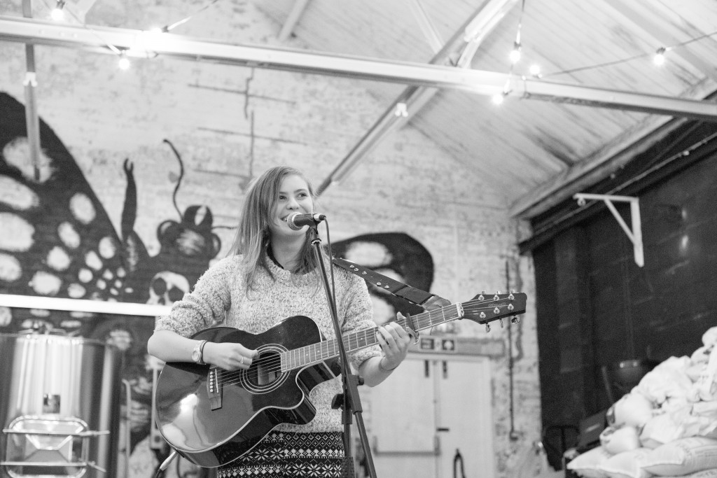 kiaya lyons, a girl and her guitar.