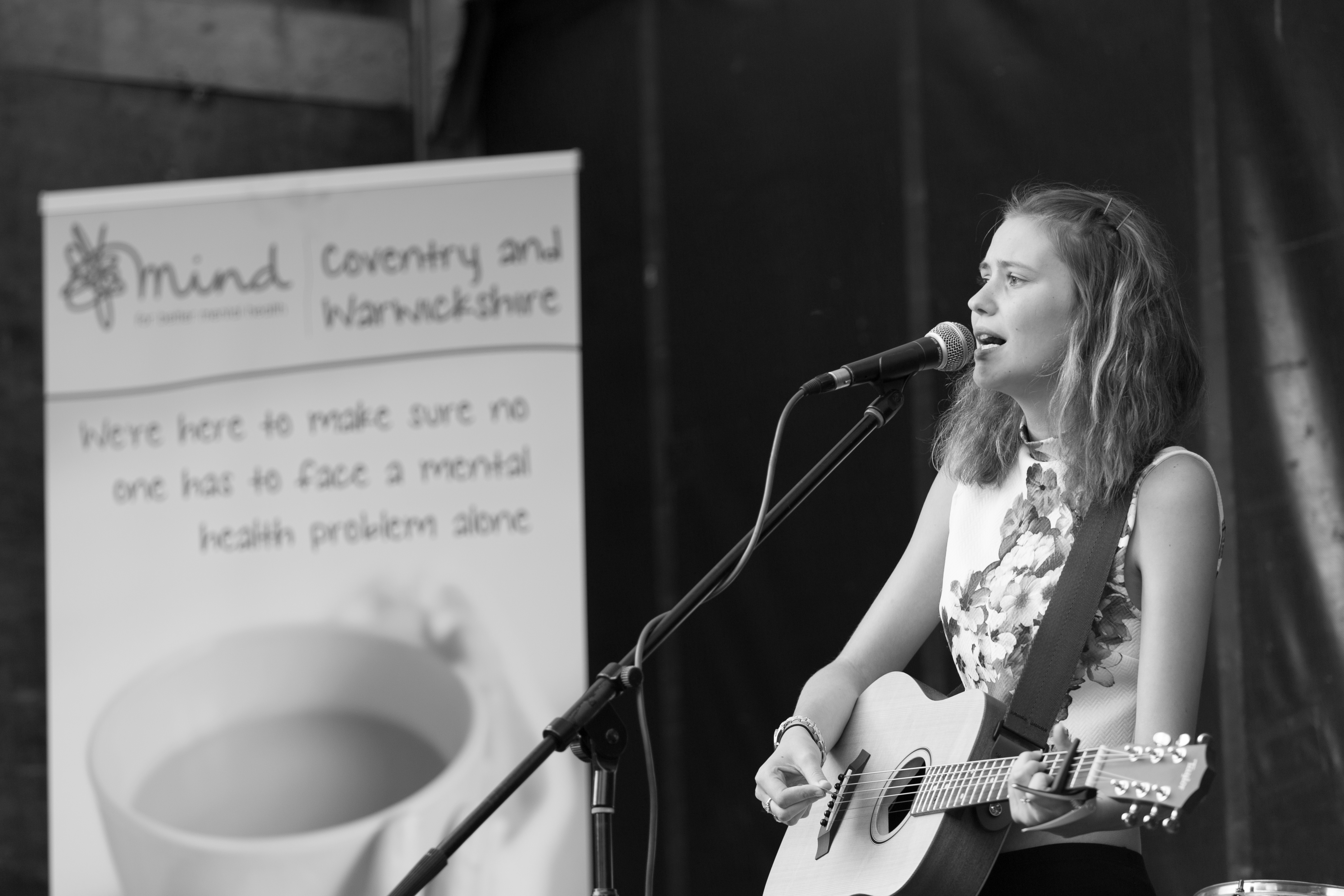 Kiaya Lyons, Crownfest, coventry, Aug 2016 - Just a girl and her guitar